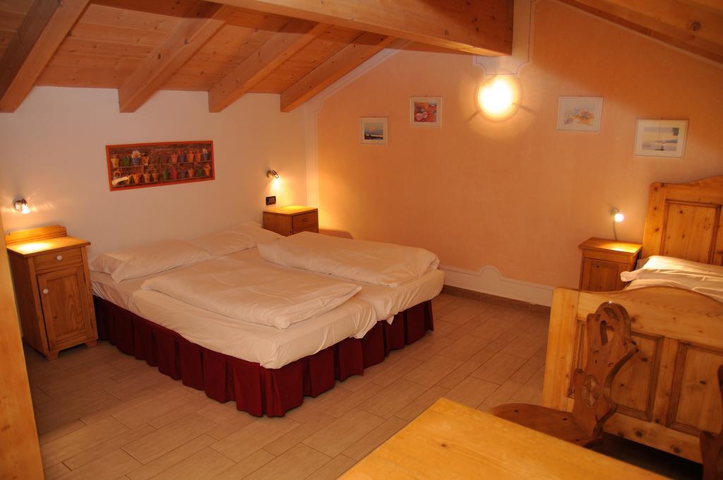 Roe Apartment Panchia