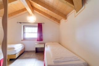 Roe Apartment